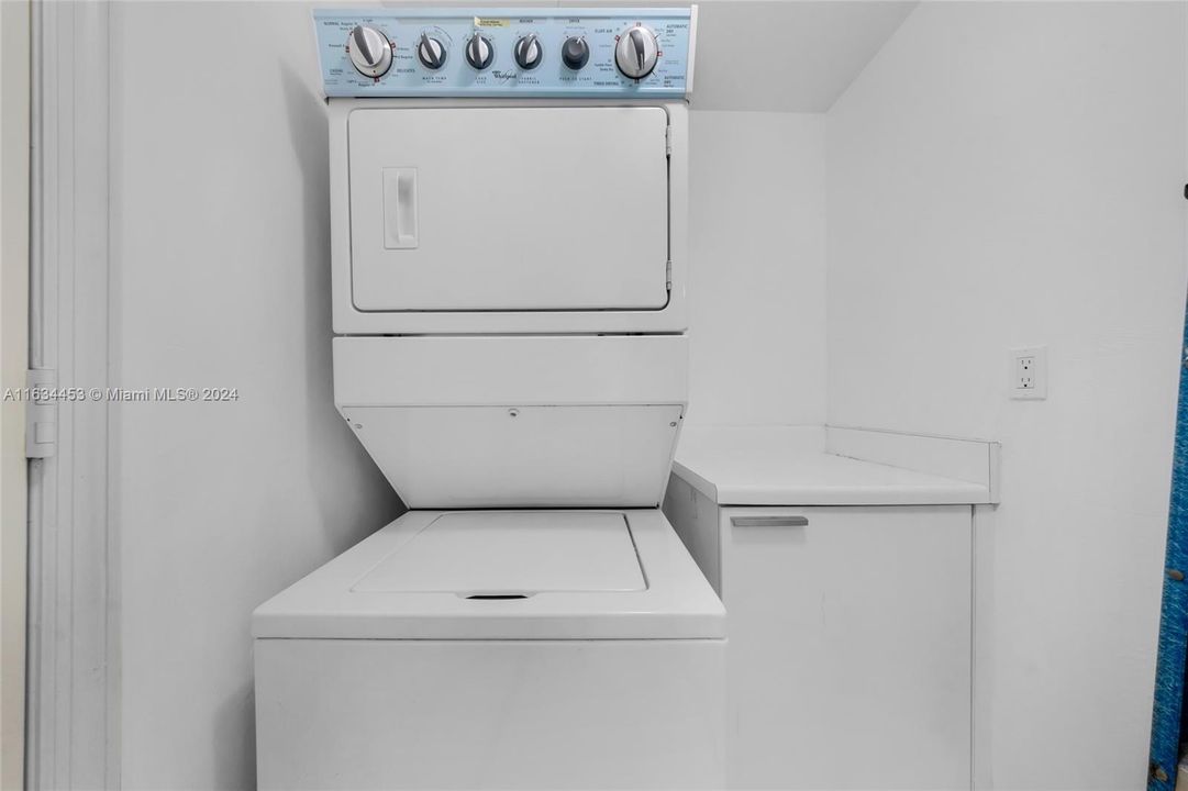 Recently Rented: $3,000 (2 beds, 2 baths, 1603 Square Feet)