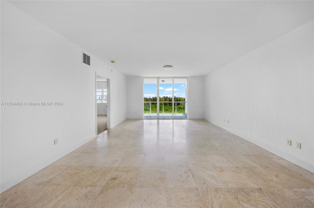 Recently Rented: $3,000 (2 beds, 2 baths, 1603 Square Feet)