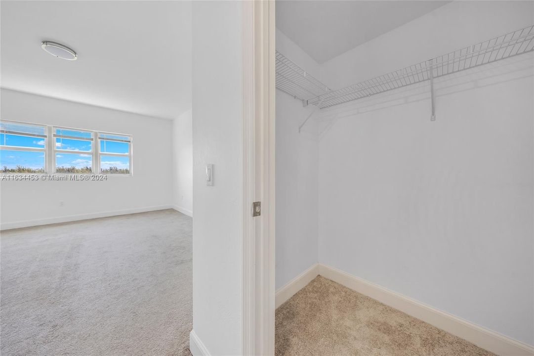 Recently Rented: $3,000 (2 beds, 2 baths, 1603 Square Feet)