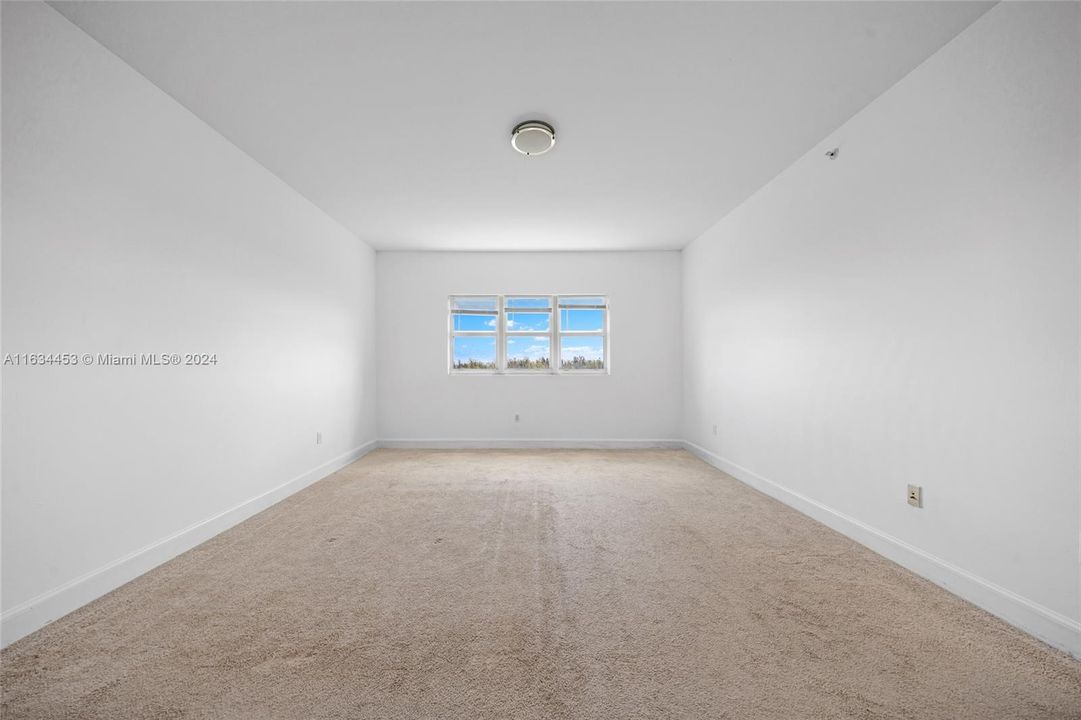 Recently Rented: $3,000 (2 beds, 2 baths, 1603 Square Feet)