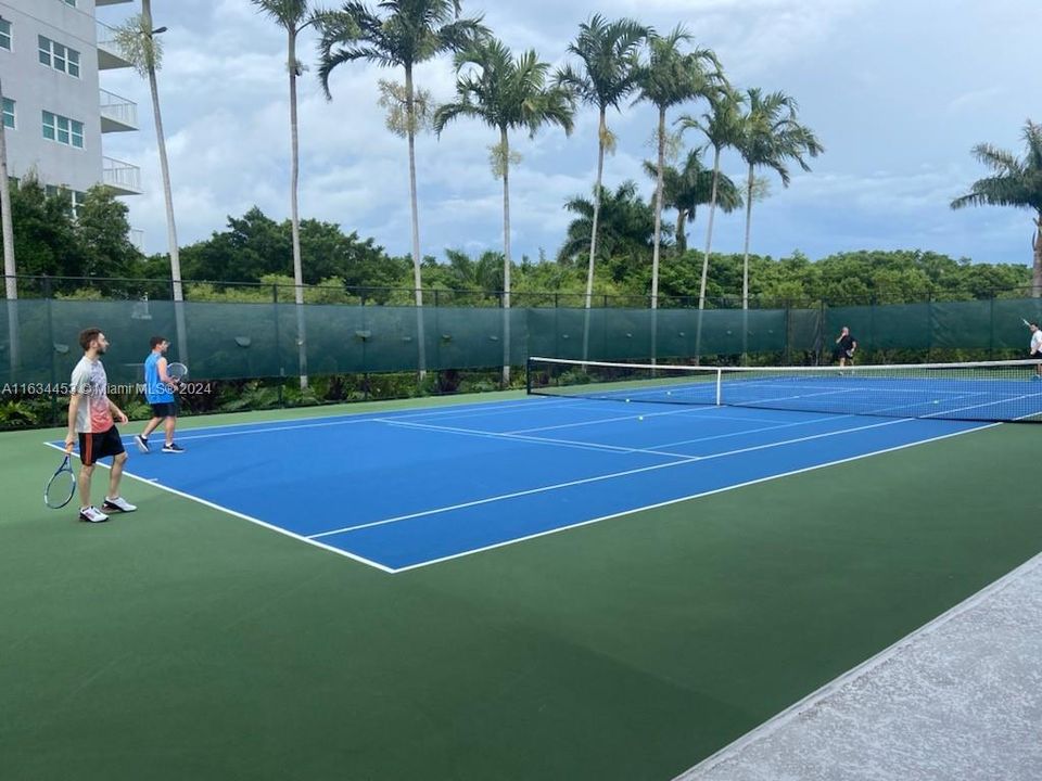 Recently Rented: $3,000 (2 beds, 2 baths, 1603 Square Feet)