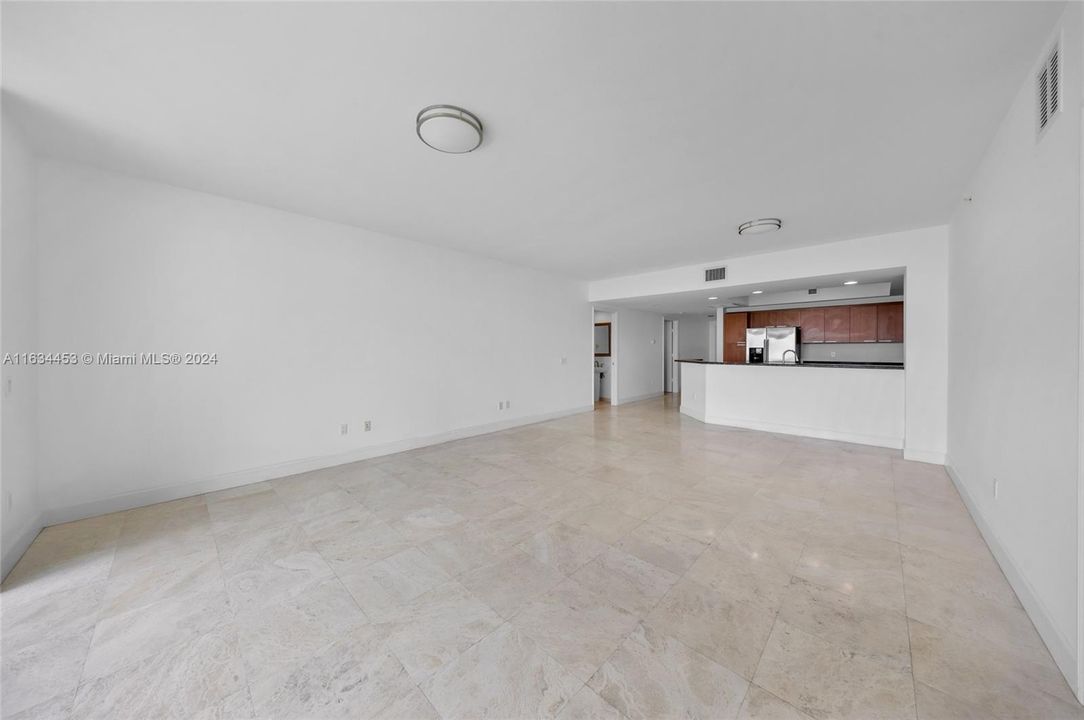 Recently Rented: $3,000 (2 beds, 2 baths, 1603 Square Feet)