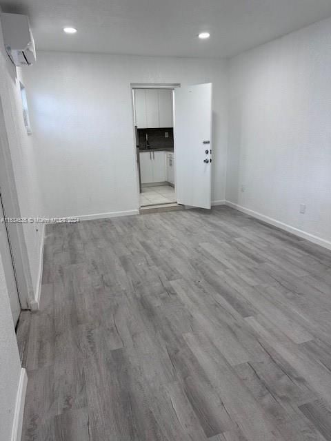 Active With Contract: $1,400 (1 beds, 1 baths, 1498 Square Feet)