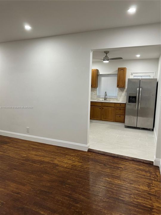 Recently Rented: $2,250 (2 beds, 1 baths, 892 Square Feet)