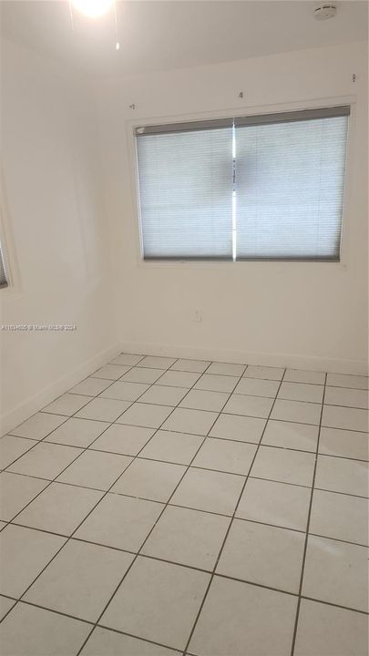 Recently Rented: $2,350 (2 beds, 1 baths, 1591 Square Feet)