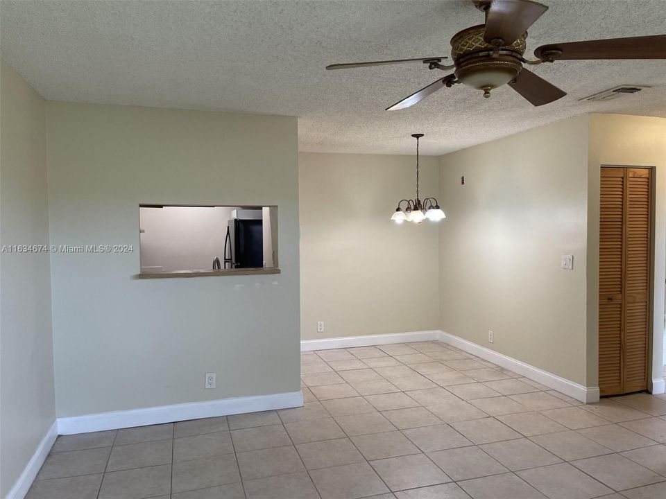 Recently Rented: $1,850 (2 beds, 2 baths, 820 Square Feet)