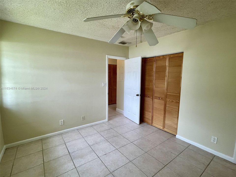 Recently Rented: $1,850 (2 beds, 2 baths, 820 Square Feet)