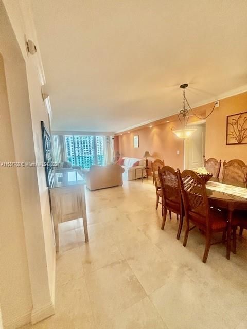 For Rent: $3,500 (2 beds, 2 baths, 1331 Square Feet)