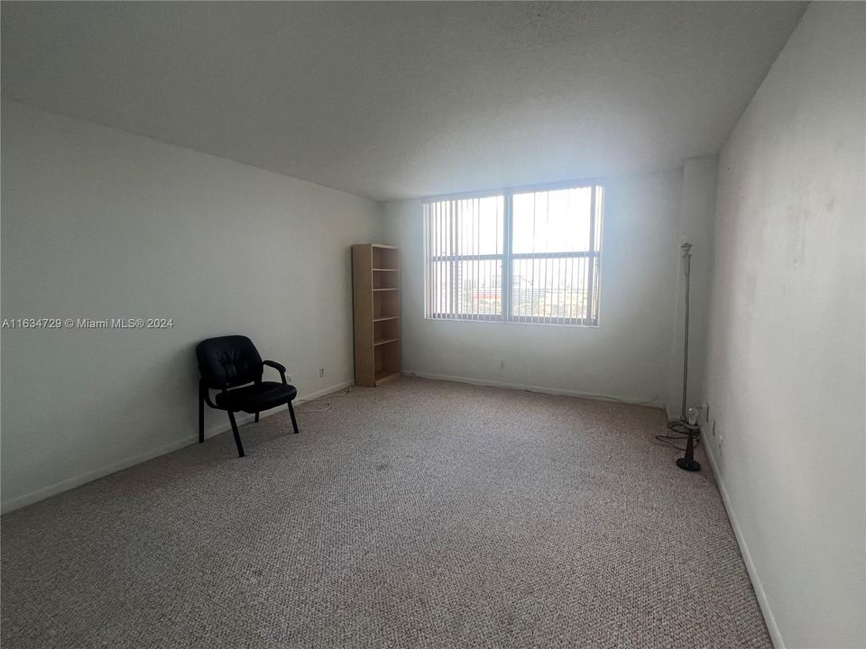 For Rent: $2,300 (2 beds, 2 baths, 1104 Square Feet)