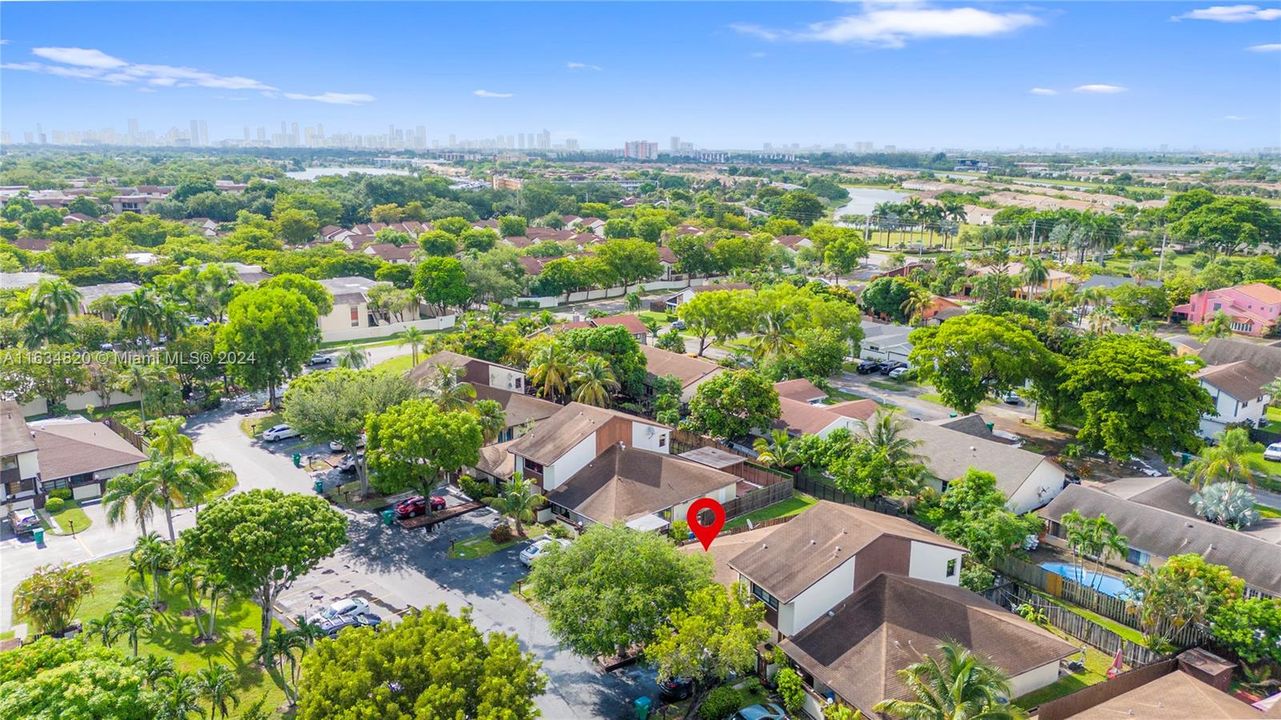 Active With Contract: $410,000 (3 beds, 2 baths, 1404 Square Feet)