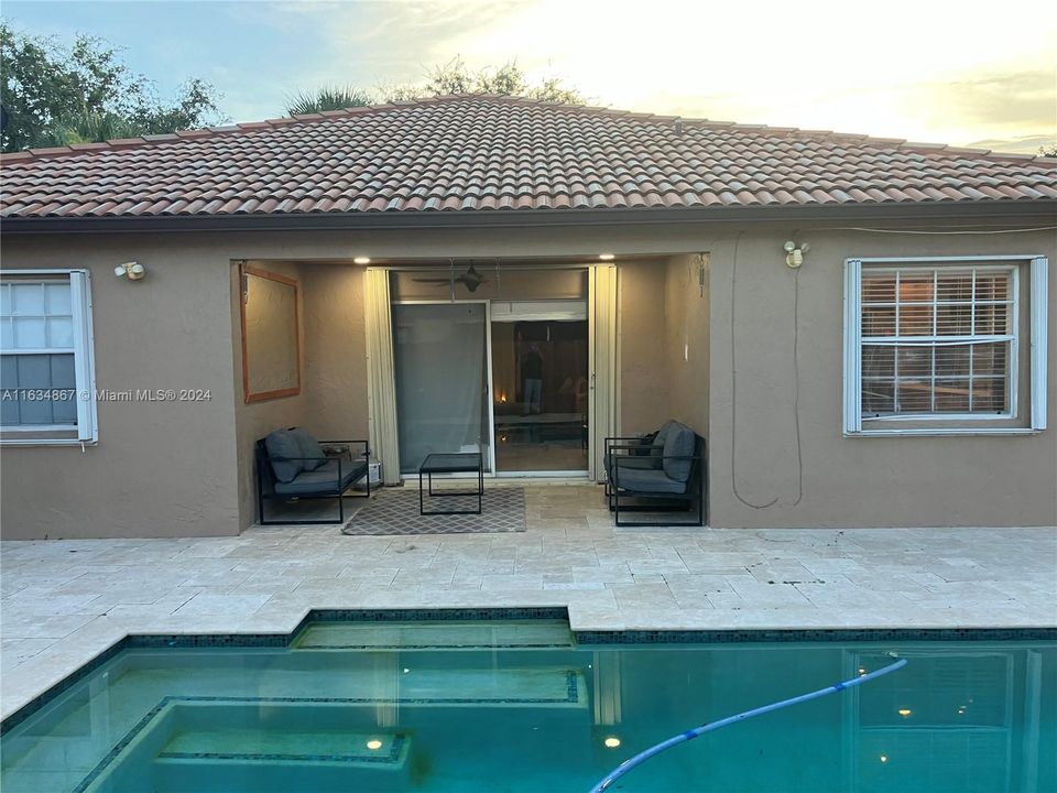 Recently Sold: $574,900 (3 beds, 2 baths, 1442 Square Feet)