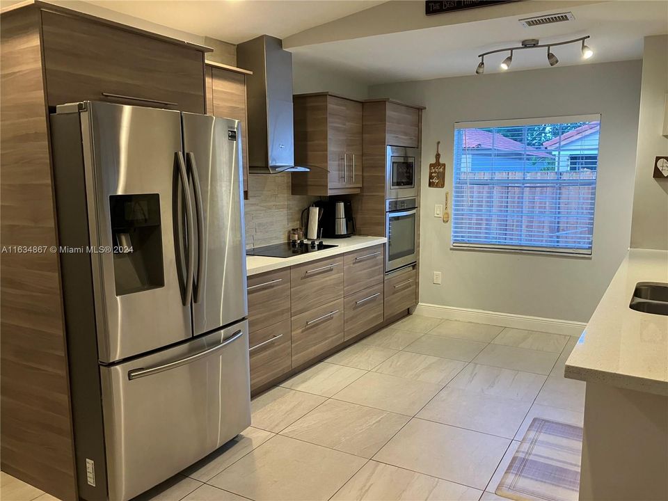 Recently Sold: $574,900 (3 beds, 2 baths, 1442 Square Feet)