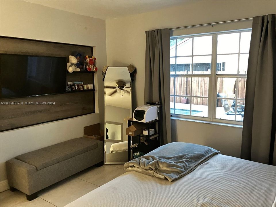 Recently Sold: $574,900 (3 beds, 2 baths, 1442 Square Feet)