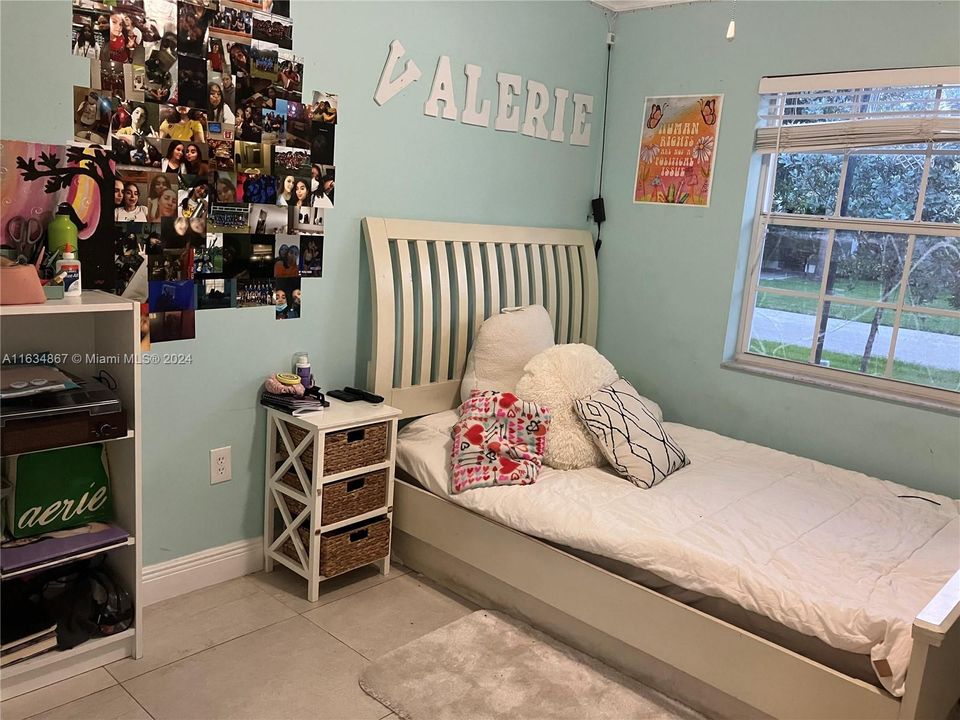 Recently Sold: $574,900 (3 beds, 2 baths, 1442 Square Feet)