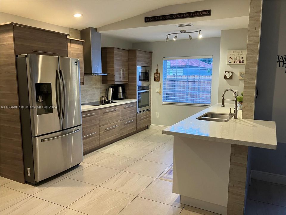 Recently Sold: $574,900 (3 beds, 2 baths, 1442 Square Feet)