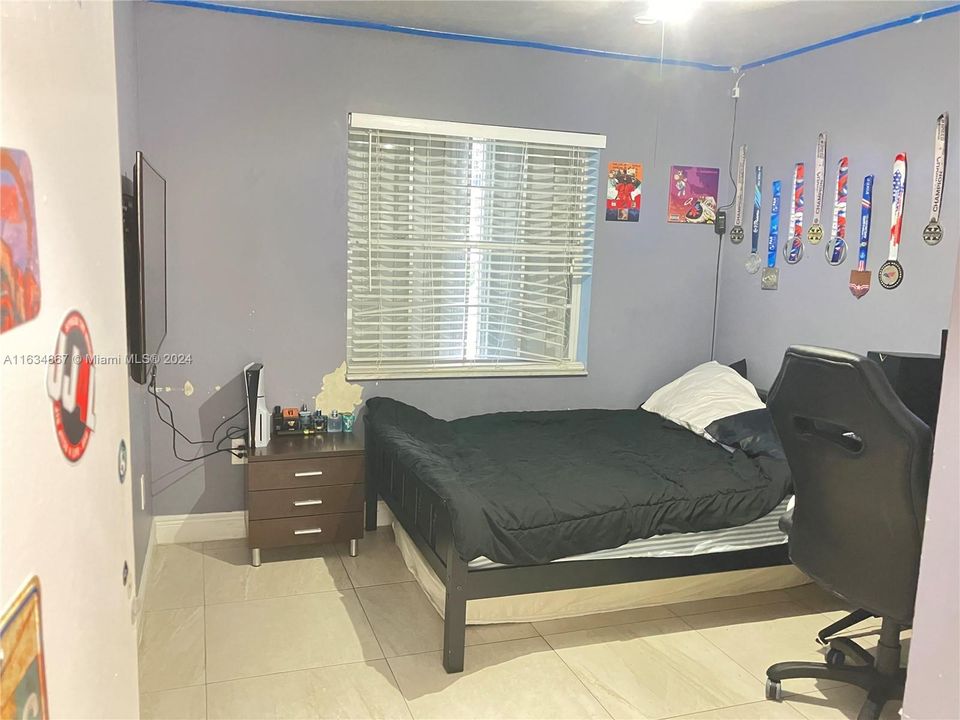 Recently Sold: $574,900 (3 beds, 2 baths, 1442 Square Feet)