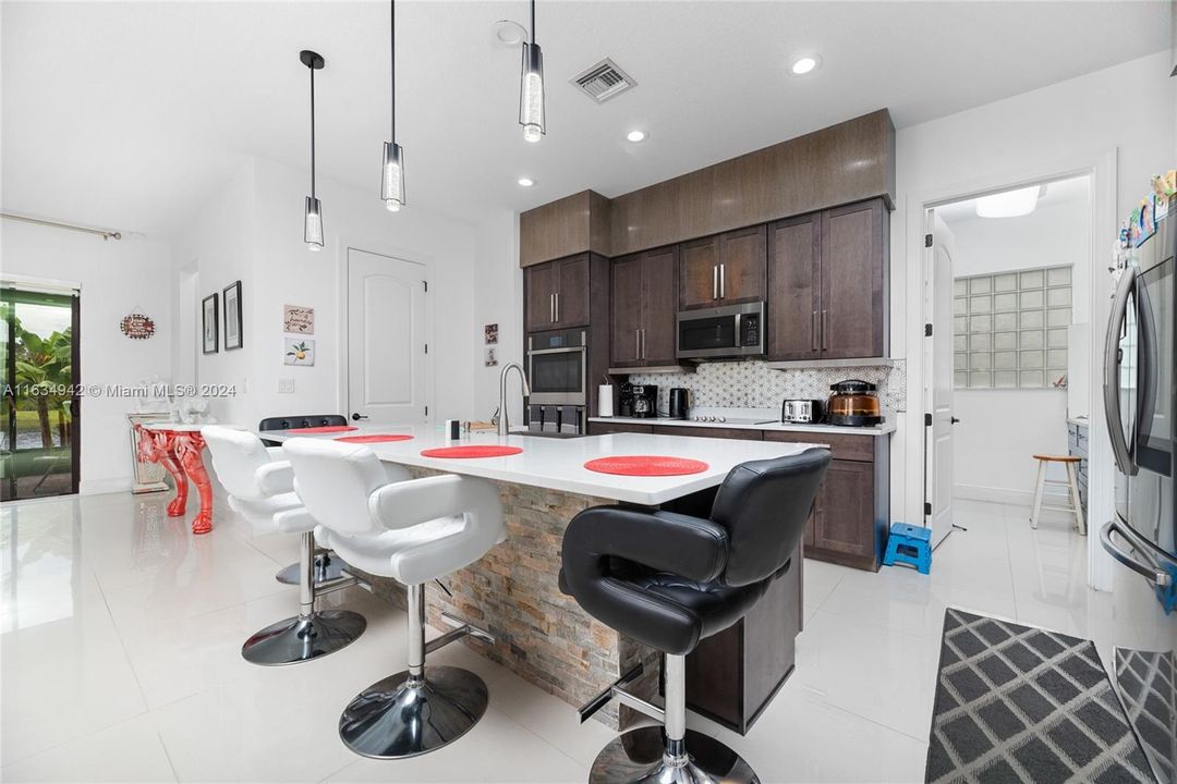 Kitchen with upgraded custom cabinets