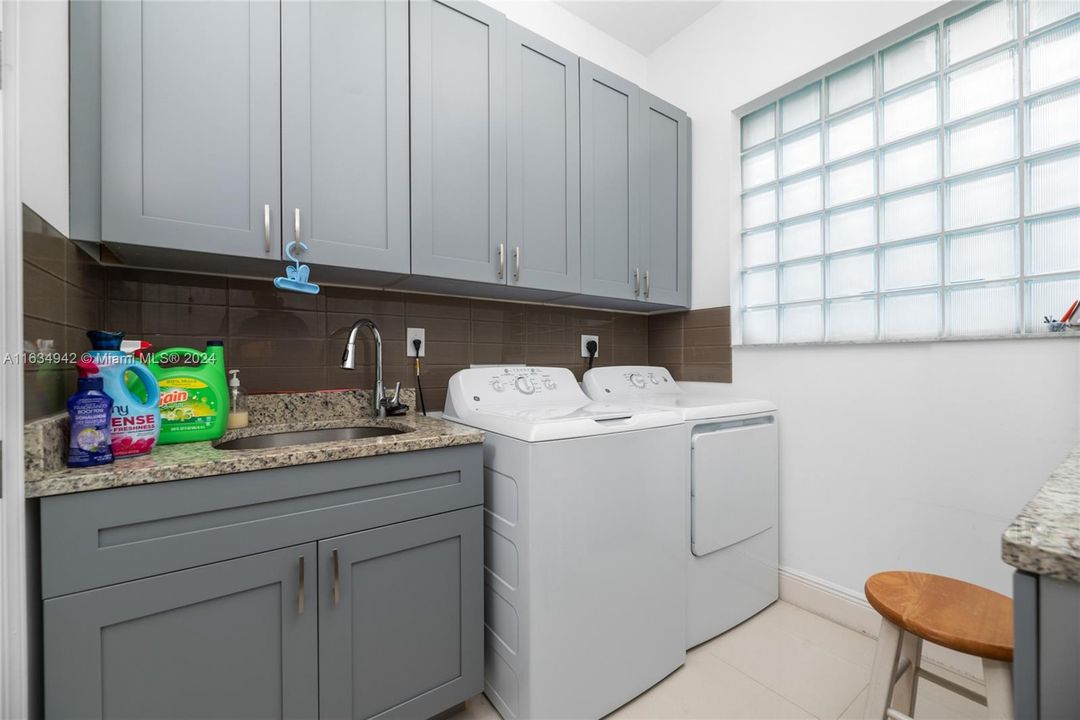 Built in sink in laundry room