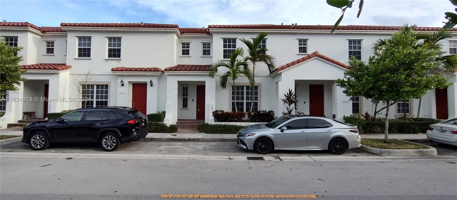 Recently Sold: $518,000 (3 beds, 2 baths, 1740 Square Feet)