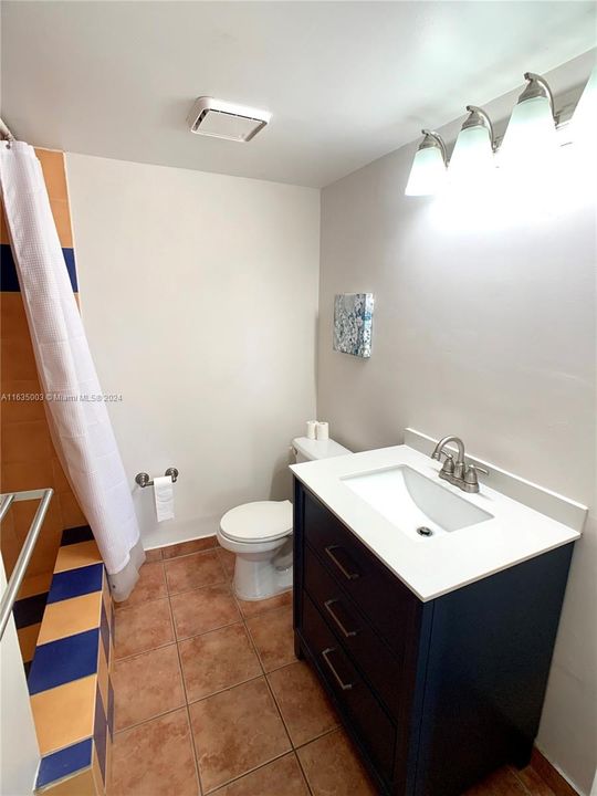 Active With Contract: $240,000 (0 beds, 1 baths, 390 Square Feet)