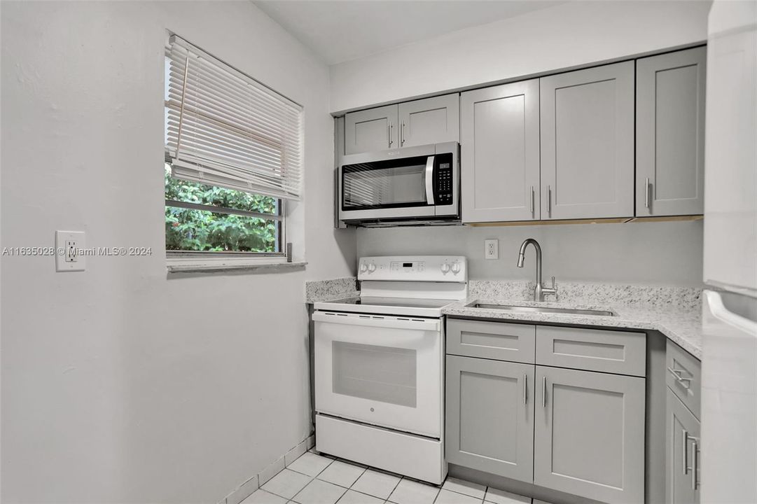 最近售出: $699,000 (0 贝兹, 0 浴室, 2327 平方英尺)