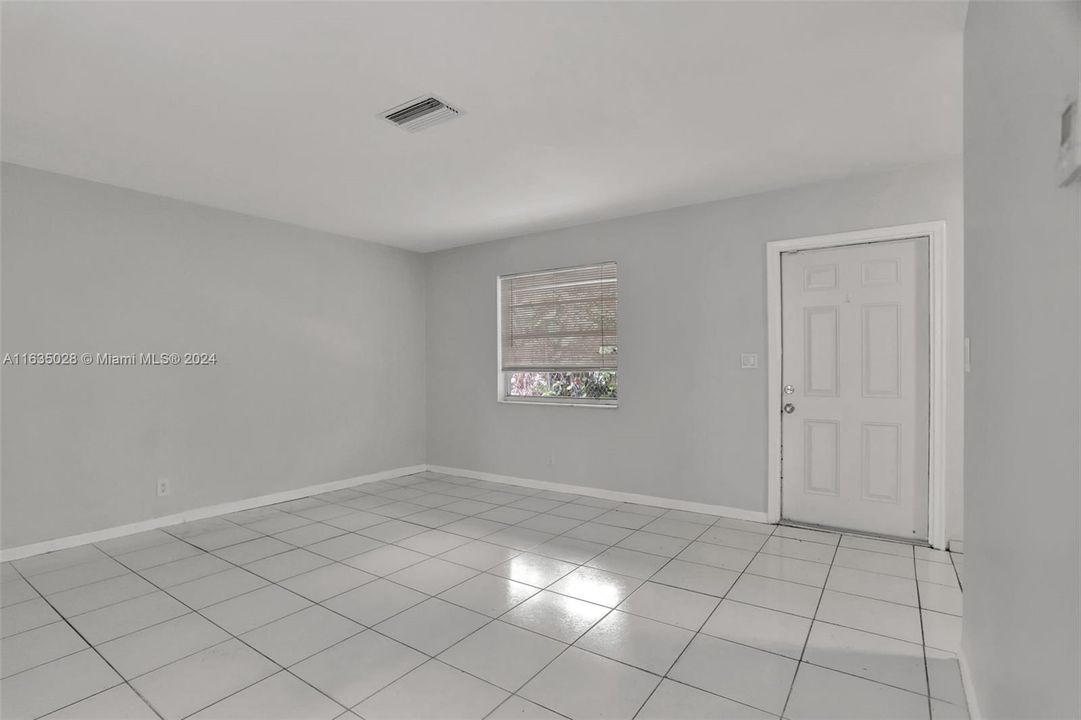 最近售出: $699,000 (0 贝兹, 0 浴室, 2327 平方英尺)