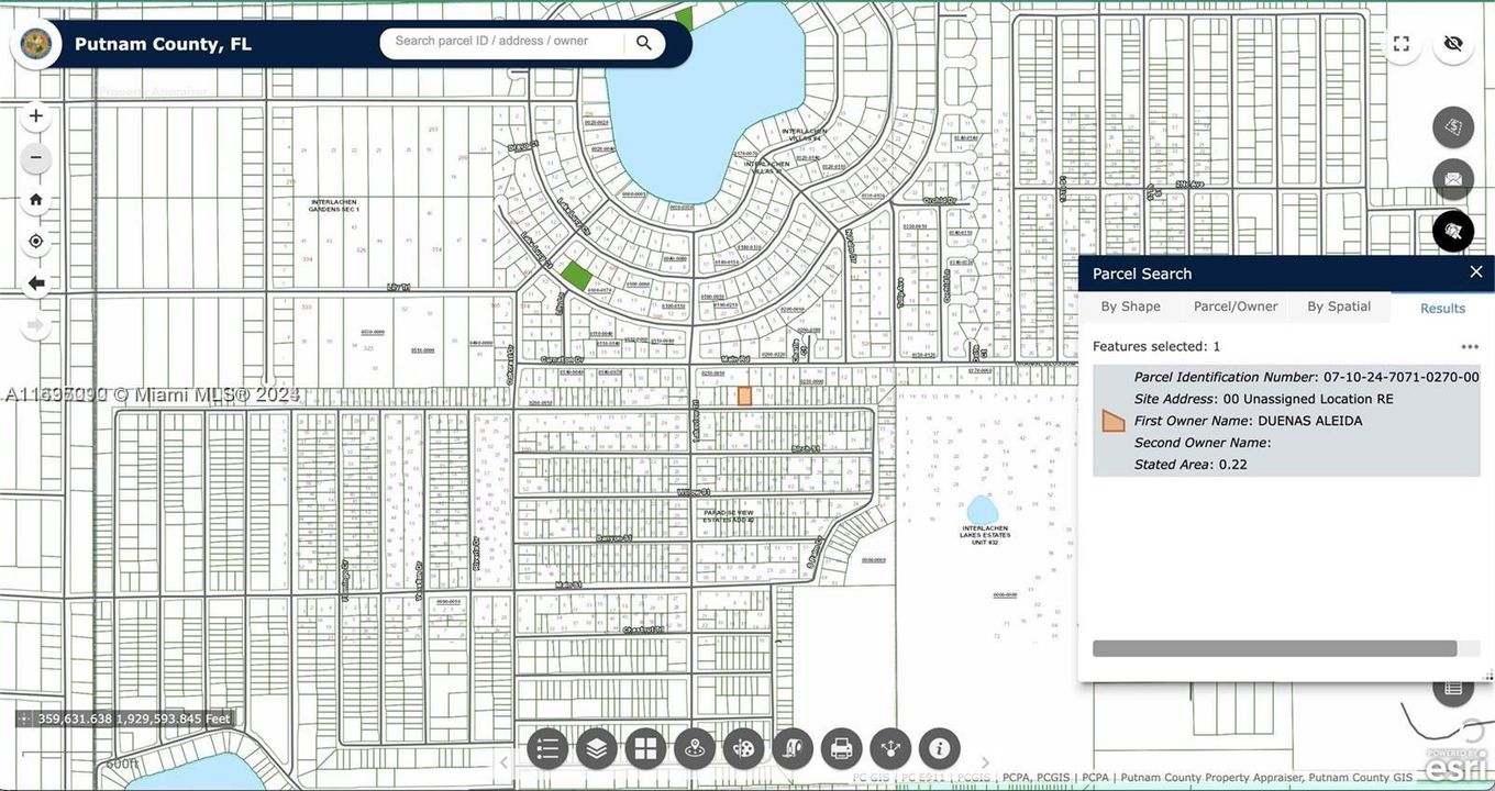 На продажу: $8,500 (0.22 acres)