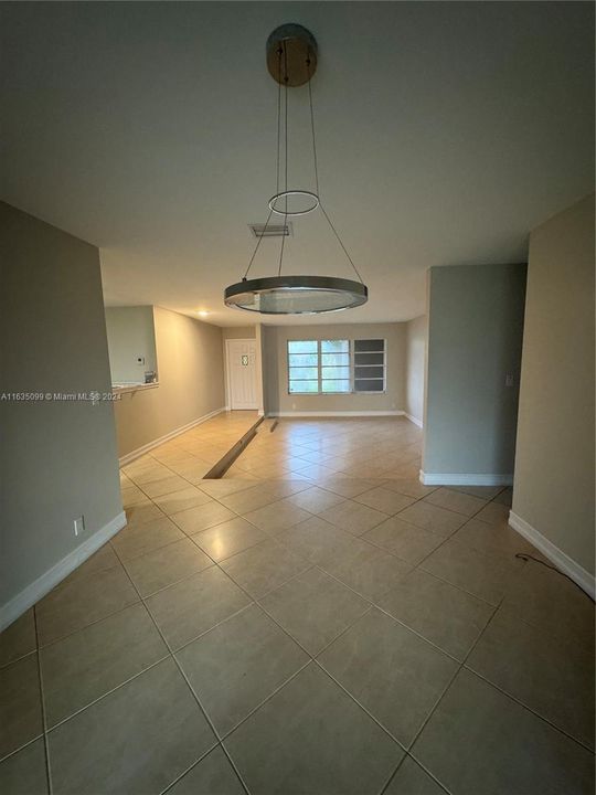 Active With Contract: $4,300 (4 beds, 2 baths, 2348 Square Feet)