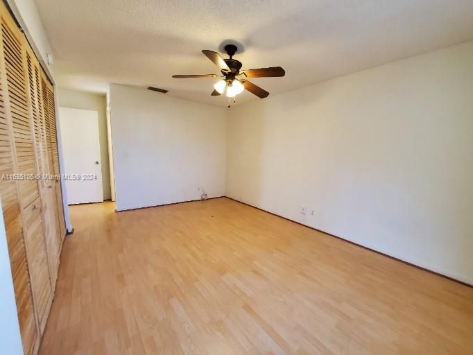 For Sale: $170,000 (2 beds, 2 baths, 848 Square Feet)