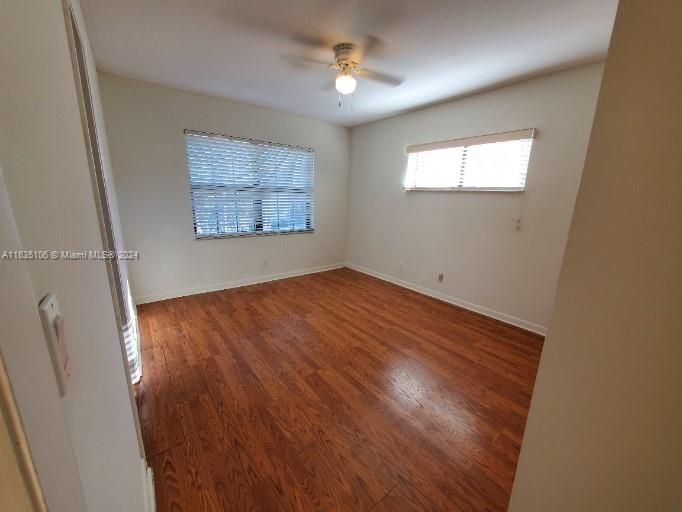 For Sale: $170,000 (2 beds, 2 baths, 848 Square Feet)