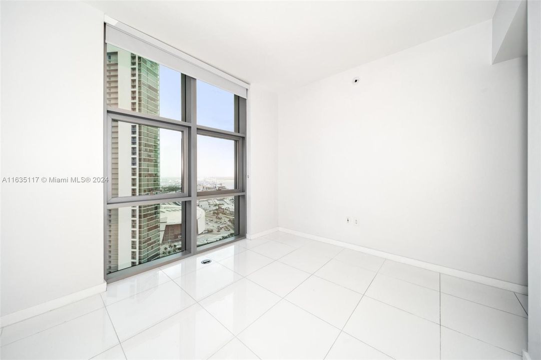 Active With Contract: $6,750 (2 beds, 3 baths, 1547 Square Feet)