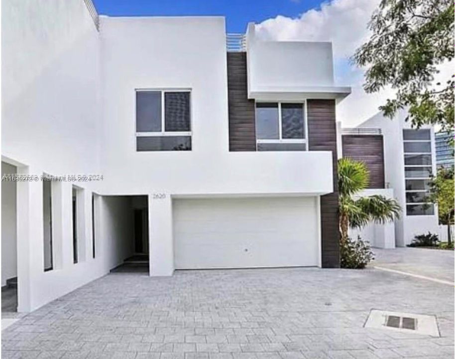 En Venta: $2,235,000 (3 camas, 3 baños, 2319 Pies cuadrados)