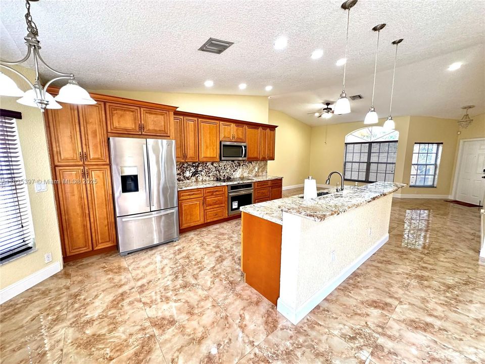 Recently Sold: $899,000 (4 beds, 2 baths, 2028 Square Feet)