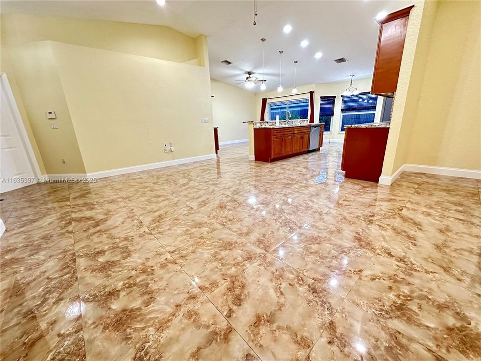 Recently Sold: $899,000 (4 beds, 2 baths, 2028 Square Feet)