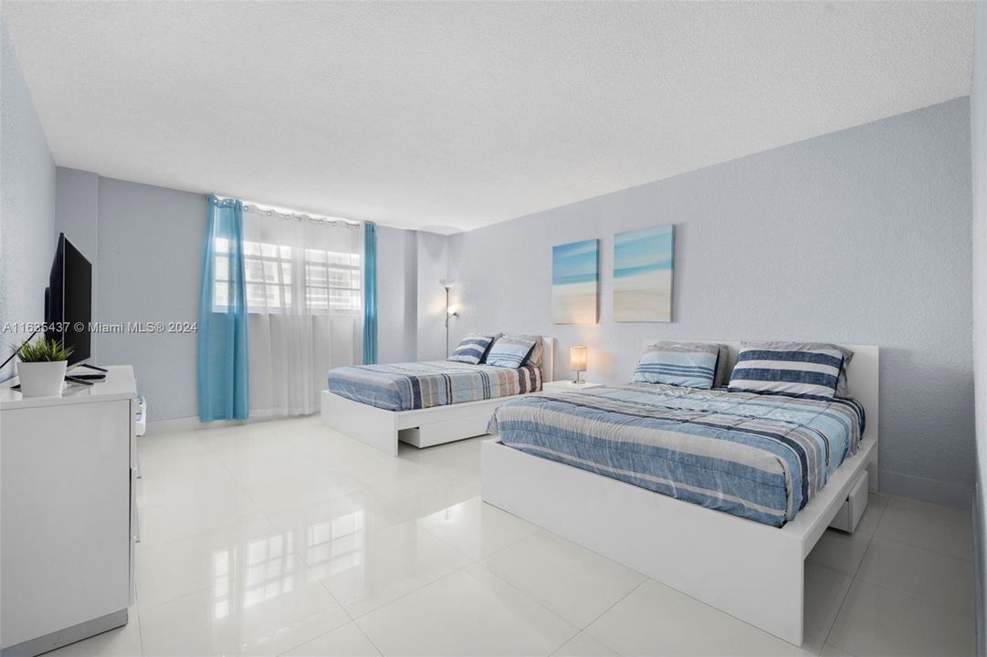 Recently Rented: $3,800 (2 beds, 2 baths, 1358 Square Feet)