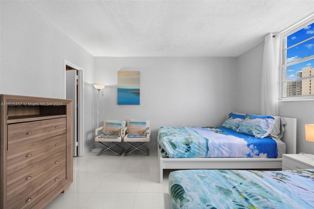 Recently Rented: $3,800 (2 beds, 2 baths, 1358 Square Feet)