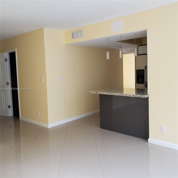 Recently Rented: $2,650 (2 beds, 2 baths, 1020 Square Feet)