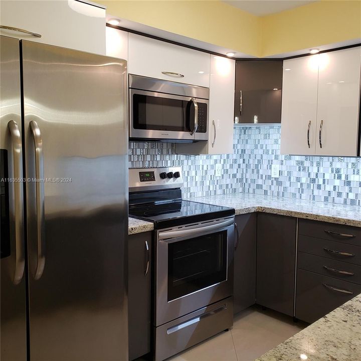 Recently Rented: $2,650 (2 beds, 2 baths, 1020 Square Feet)