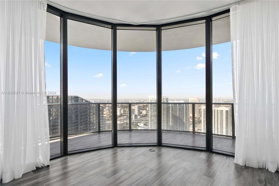 最近租的: $7,900 (3 贝兹, 3 浴室, 1450 平方英尺)