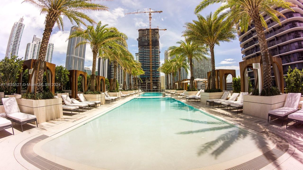 最近租的: $7,900 (3 贝兹, 3 浴室, 1450 平方英尺)