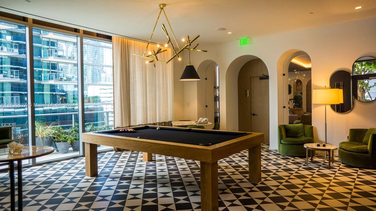 最近租的: $7,900 (3 贝兹, 3 浴室, 1450 平方英尺)