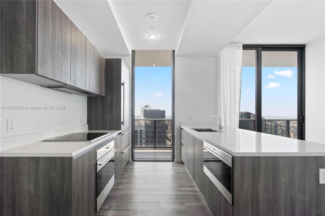 最近租的: $7,900 (3 贝兹, 3 浴室, 1450 平方英尺)