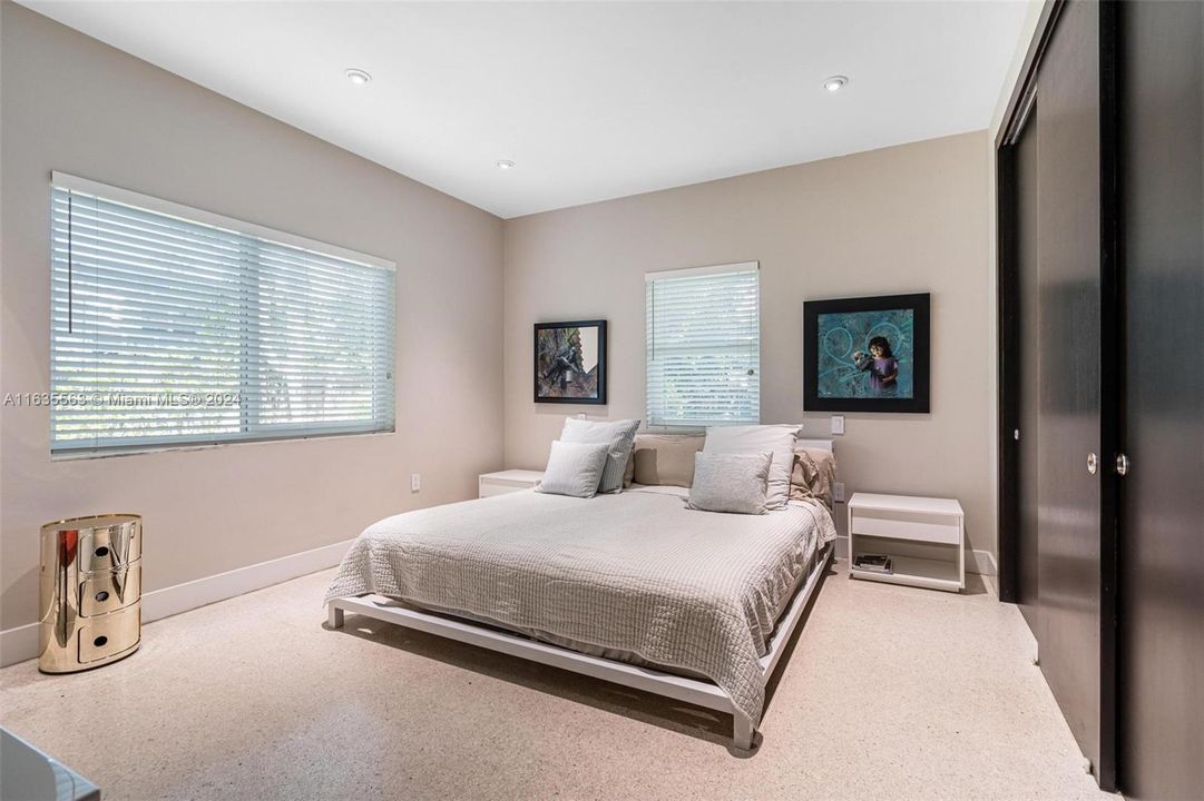 Active With Contract: $2,599,000 (3 beds, 2 baths, 2172 Square Feet)