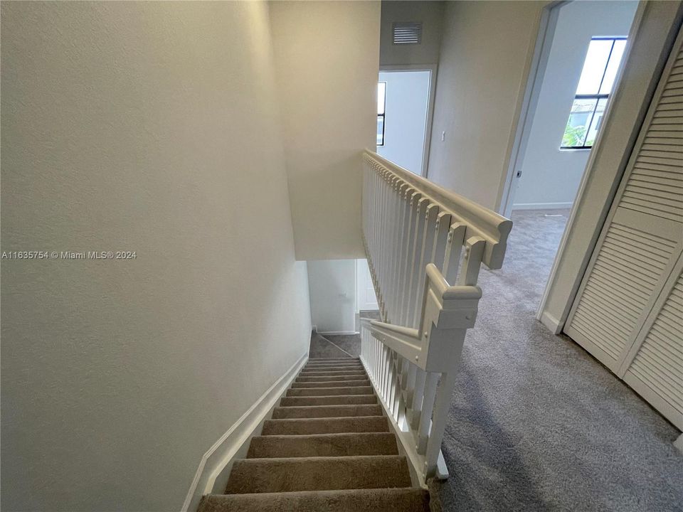 Recently Rented: $2,650 (3 beds, 2 baths, 1393 Square Feet)