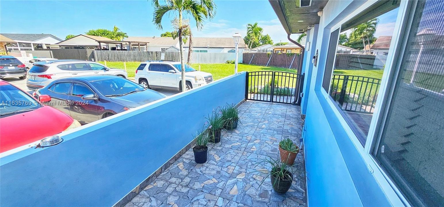 Active With Contract: $445,000 (4 beds, 2 baths, 1360 Square Feet)