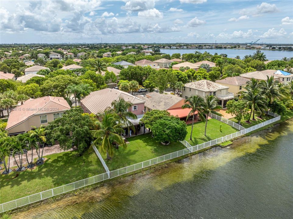 Active With Contract: $899,000 (4 beds, 3 baths, 3077 Square Feet)