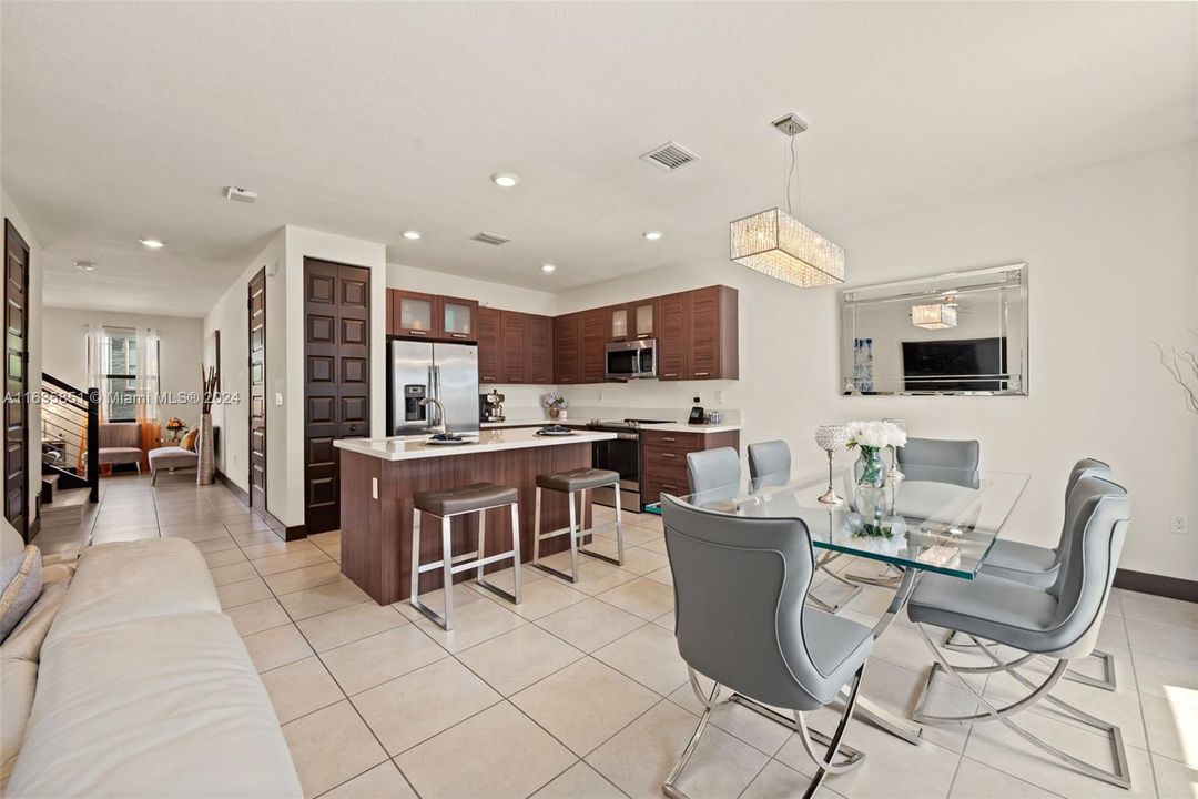 Active With Contract: $650,000 (4 beds, 3 baths, 1908 Square Feet)