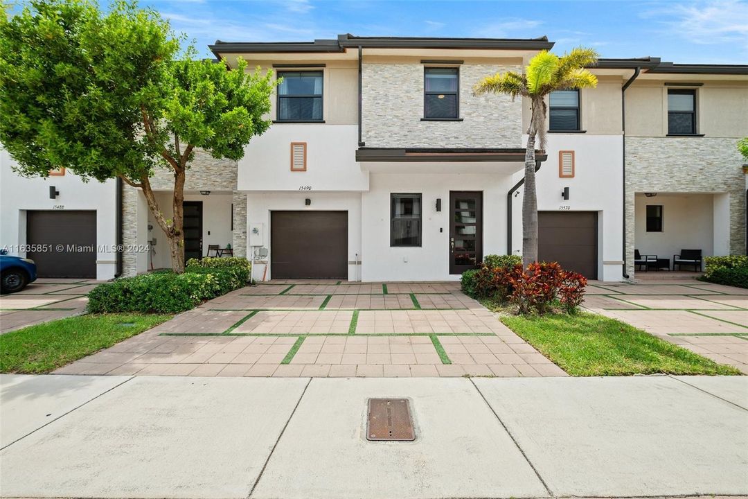 Active With Contract: $650,000 (4 beds, 3 baths, 1908 Square Feet)