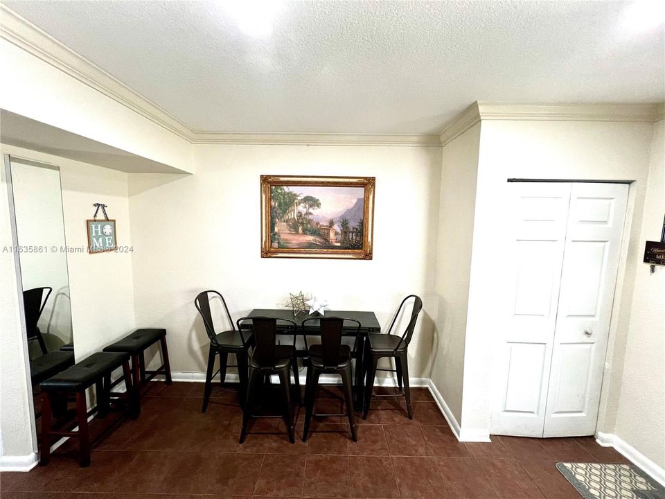 Active With Contract: $3,200 (3 beds, 2 baths, 1380 Square Feet)