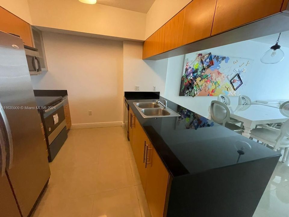 En Venta: $375,000 (1 camas, 1 baños, 825 Pies cuadrados)